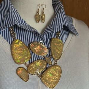 Vintage Chunky Gold Tone Necklace & Earring Set